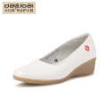 Vente en gros alibaba Chine fourniture chaussures chaussures femmes et infirmières chaussures blanches